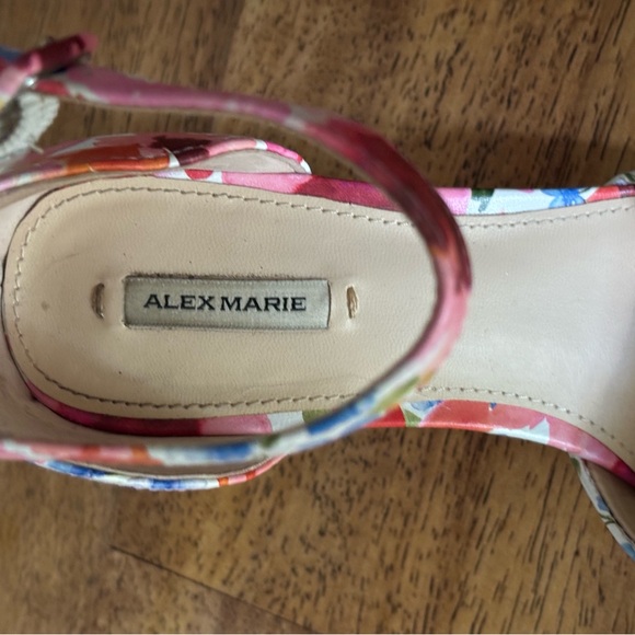 Alex Marie Floral Heels - Picture 6 of 8